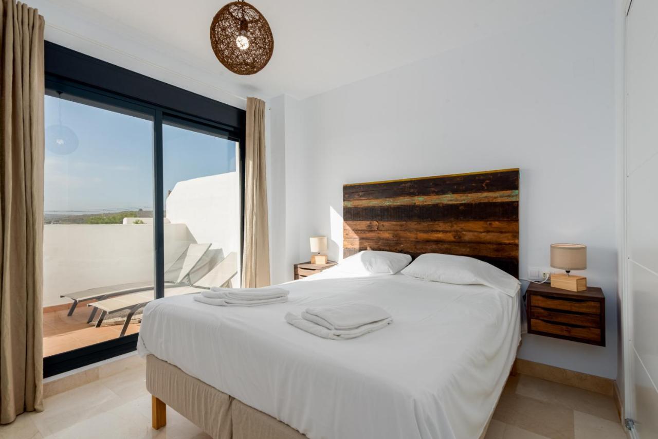Lotus 2401 - Beautiful Apartment With Pool & Sea View كاساريس المظهر الخارجي الصورة