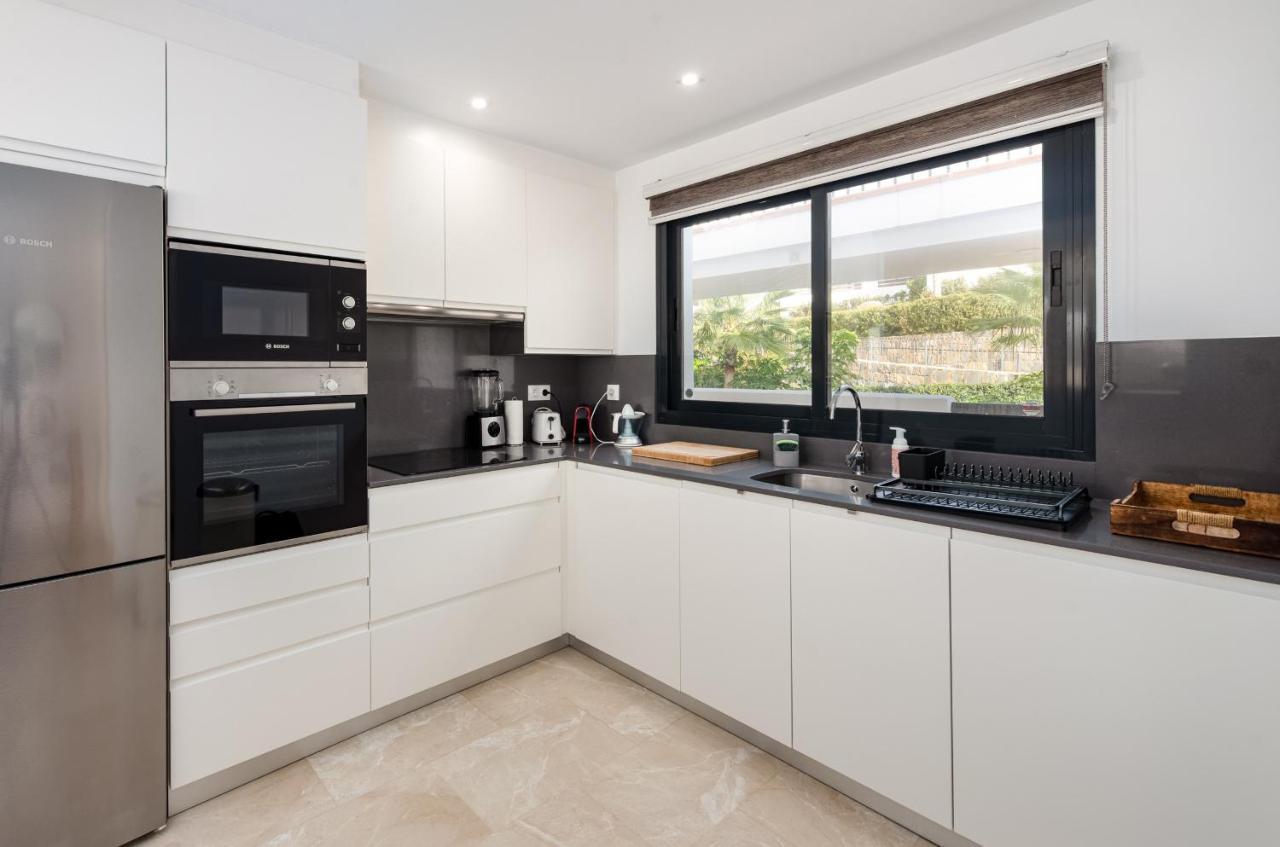Lotus 2401 - Beautiful Apartment With Pool & Sea View كاساريس المظهر الخارجي الصورة