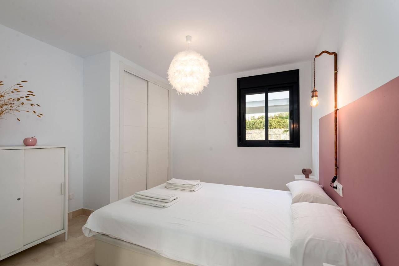 Lotus 2401 - Beautiful Apartment With Pool & Sea View كاساريس المظهر الخارجي الصورة